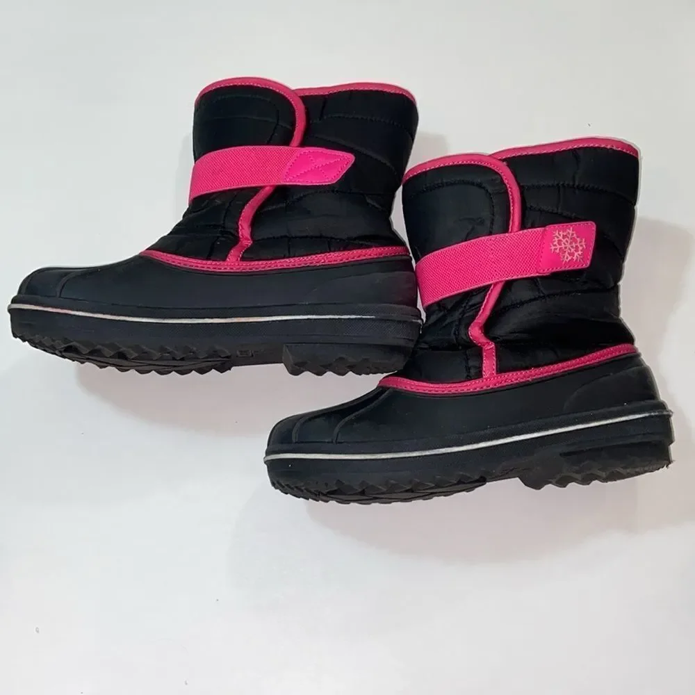Place Black Pink Girl Snow Boots Size 4